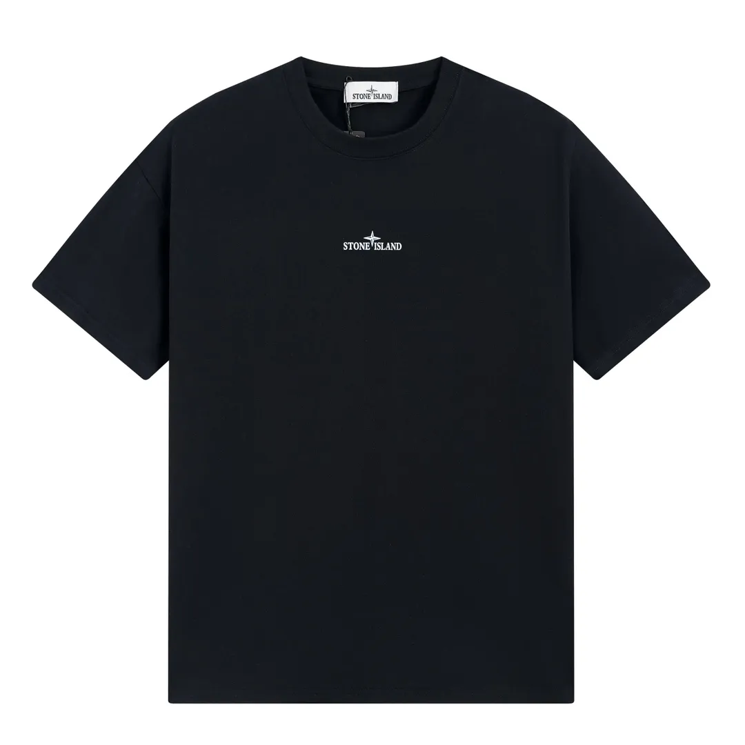 W613#P110💰 [Stone lsland/Stone Island summer new short-sleeved T-shirt with stone ruins print on the back] ⚠️[Original creation, high control of details] Made of 260g combed cotton 32-count double yarn - Simple and basic versatile style, original quality, the first choice for couples. - Made in a large factory, four needles and five threads on the shoulder, neatly routed, high quality workmanship. - Same style for men and women, very versatile, one piece for each hand, the details are clearly visible. Color: Black White Size: M L